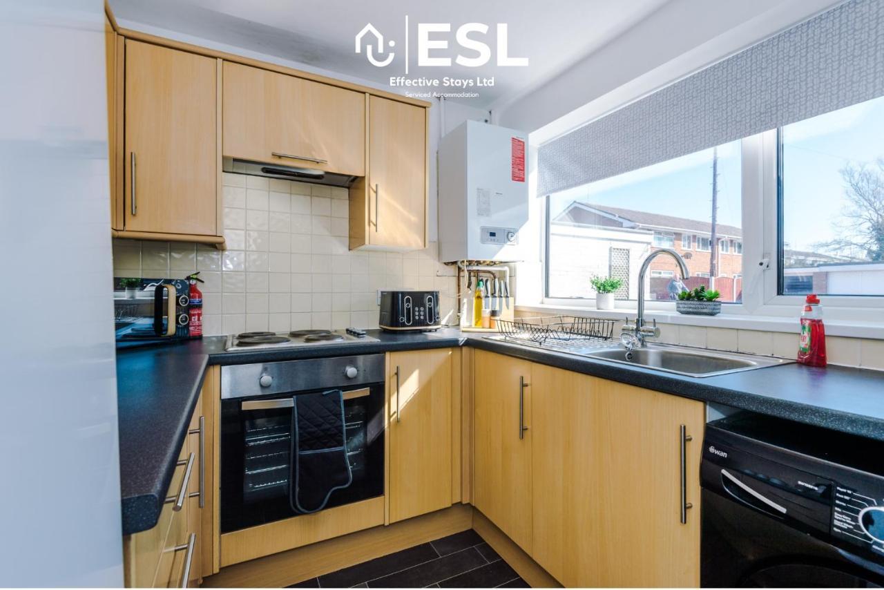 3 Bedroom House With Garden And Driveway Parking - Less Than 10 Mins From Chester City Centre Zewnętrze zdjęcie