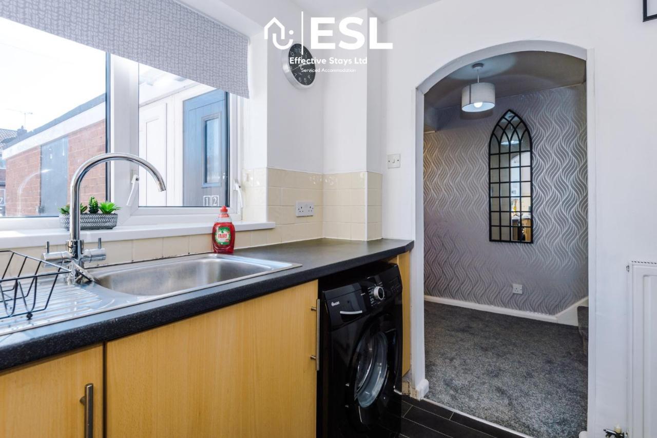 3 Bedroom House With Garden And Driveway Parking - Less Than 10 Mins From Chester City Centre Zewnętrze zdjęcie